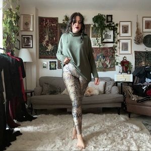 Blackmilk Lord of the Rings Middle Earth leggings